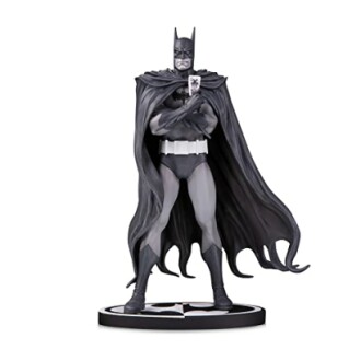 Batman Statue von Brian Bolland